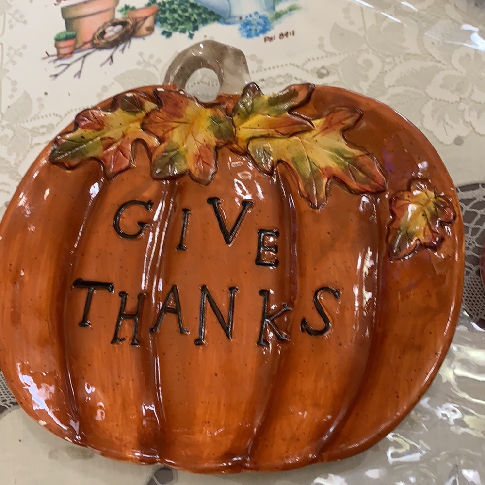 TRANSPAC GIVE THANKS PUMPKIN PLATE THANKSGIVING PLATTER 10”X10” POTTERY CERAMIC